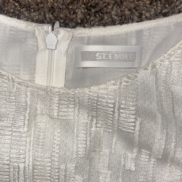 ST. EMILE WHITE SHEER OVERLAY DRESS Sz 10 Very versatile in excellent condition. - Picture 2 of 13